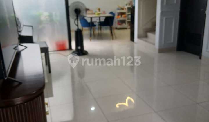 House at Wisteria Mansion Metland East Jakarta 2