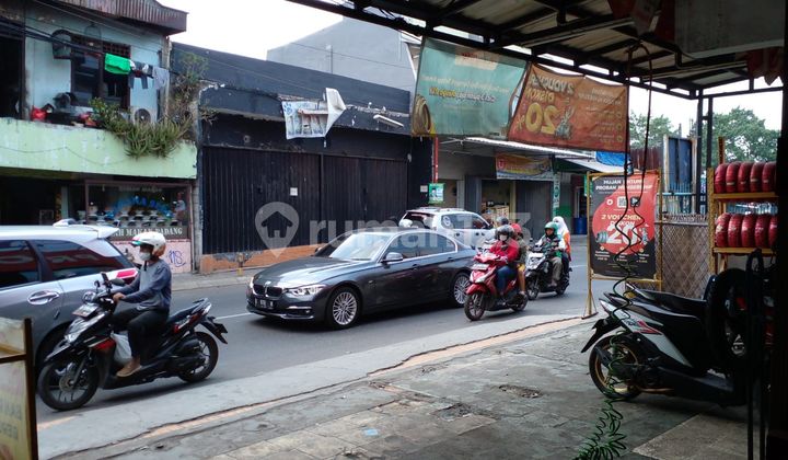 Shop suitable for business in a strategic and bustling location in East Bekasi 1