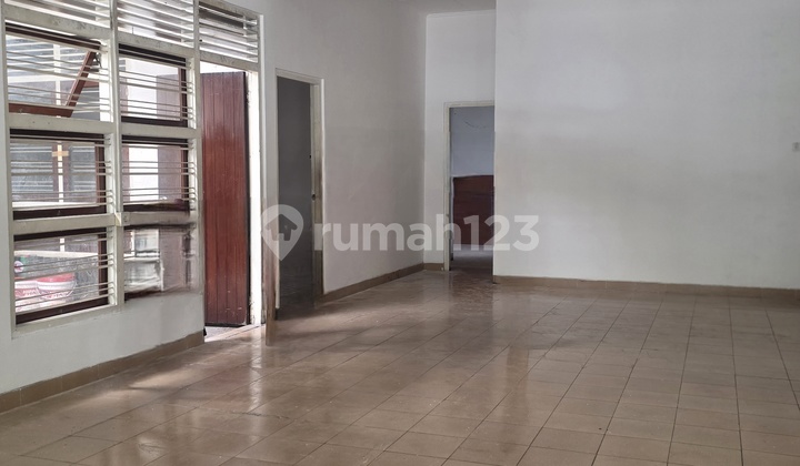 Strategic House Near SCBD Strategic House Near SCBD