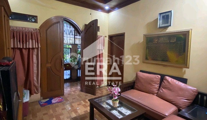 Shop house on Jl. Simatupang. Tanjung Barat. Jagakarsa. South Jakarta. Shop house on Jl. Simatupang. Tanjung Barat. Jagakarsa. South Jakarta.