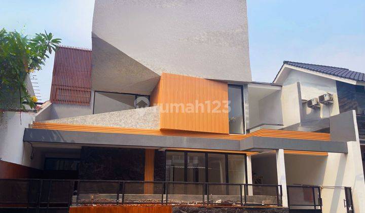 Rumah 2 Lt Baru. Swimpool. Jl. Mertilang 17. Sek 9. Bintaro 1