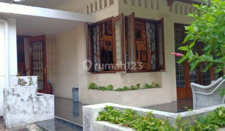 Di jual cepat rumah di Kertosono, Menteng. Hadap Barat. LT 990m2. Suasana  lingkungan yg tenang & sejuk 2