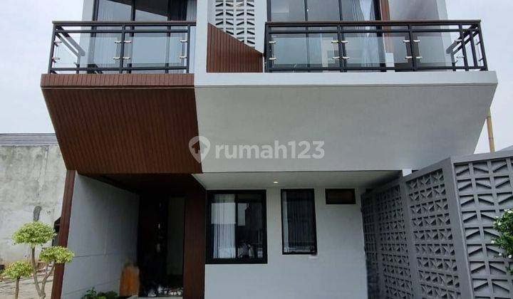 Rumah cantik, 2 lt mulai dr Rp. 1,4 M, fresh brand new di Pondok Cabe.  1