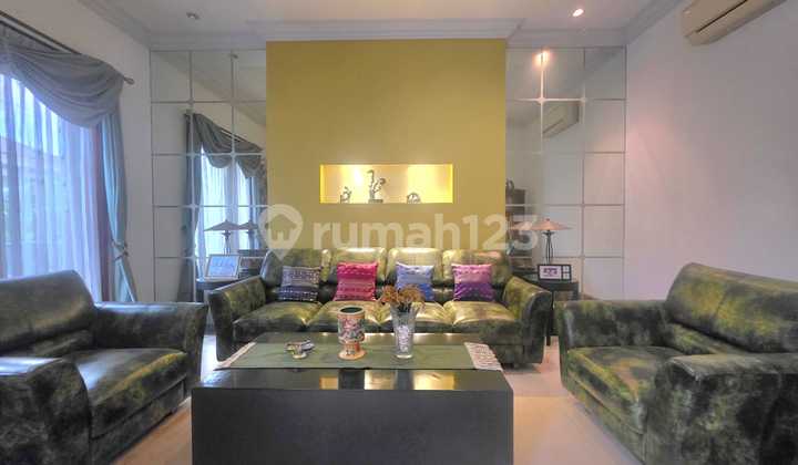 Rumah Hoek Mewah di Villa Permata Gading. 2