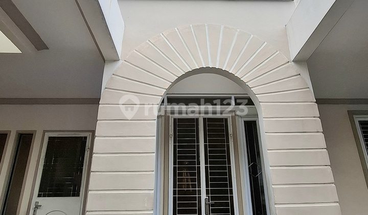Rumah Cantik 3 LT. Siap Pakai. Sunter Paradis 2. Jak Ut