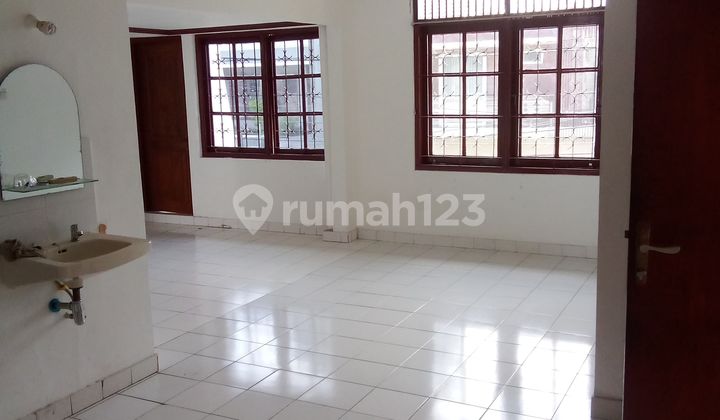 Disewakan. Rumah.2. Lt Siap Huni di Janur Indah. K Gading. Jak Ut 2