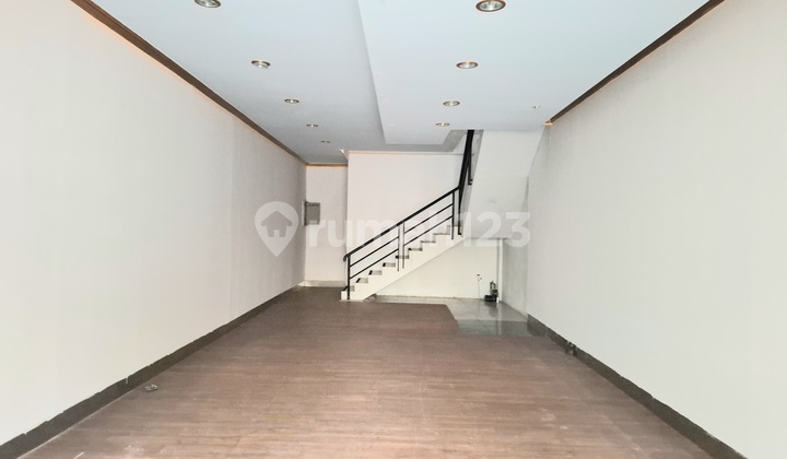 Ruko 3 Lt Sgt Strategis Di.jl.utama Tmn Ratu. Duri.kepa. Jak.bar