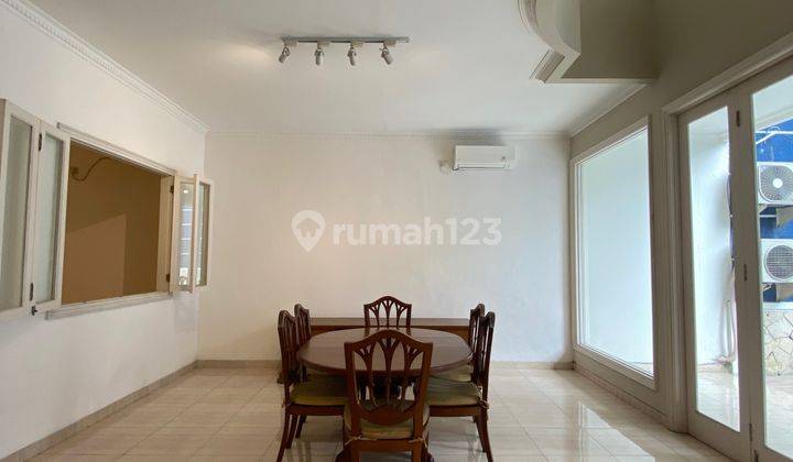 Rumah 2 Lantai Dengan Kolam Renang Siap Huni Di Pondok Indah 2