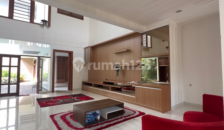 Habitable Hook Position House in Pondok Indah