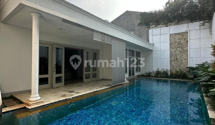 Rumah Luas 1 Lantai Lingkungan Tenang Di Pondok Indah