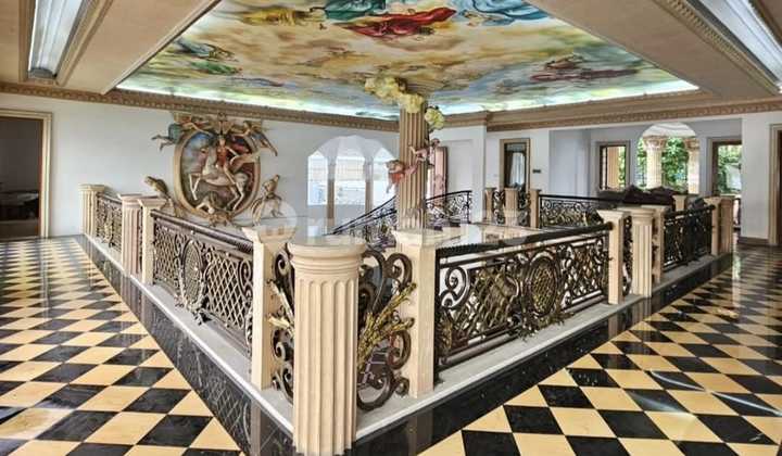 Exclusive Rent Luxury House Pondok Indah - Strategic Location 2