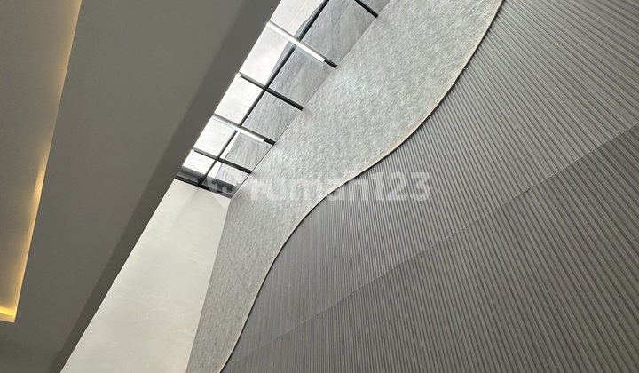 Minimalis Modern Siap Huni di Pondok Indah 2