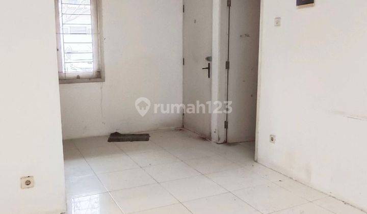 Rumah Minimalis Hook Untuk Pasangan Muda di Kota Baru Parahyangan 1