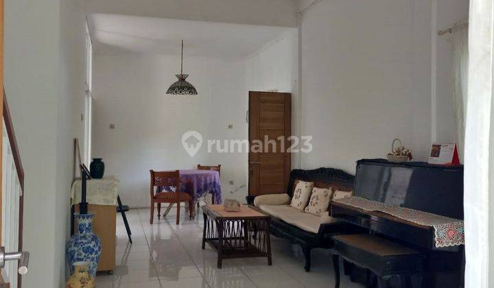 Rumah 2 Lantai Siap Huni Dan Strategis di Legenda Wisata Cibubur 1