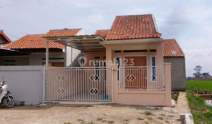 Di jual rumah indah gratis desain di dekat tol seroja 1