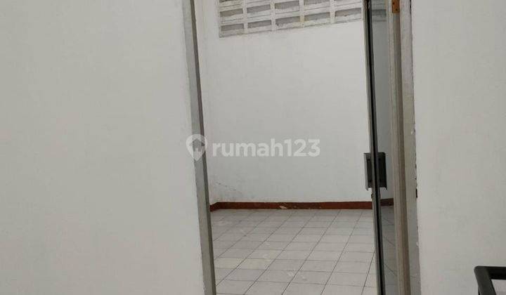 Ruko di Perak Timur Masih Bagus Akses Strategis Dan Mudah 2