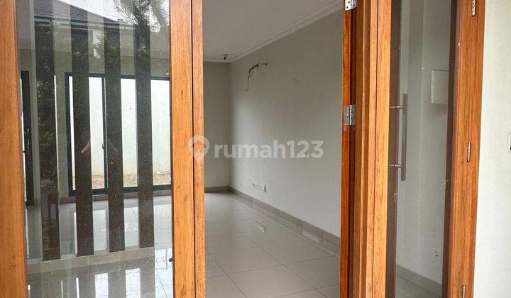 Rumah 2 Lantai Lokasi Strategis Bebas Banjir Sirkulasinudara Baik Dan Nyaman Di Jual 2