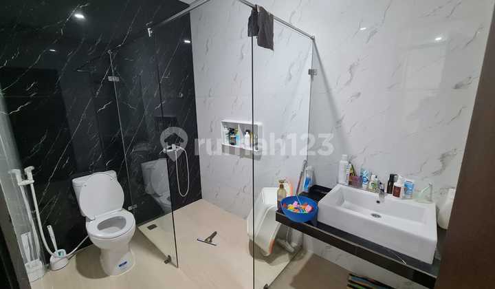 Di Jual Rumah Siap Huni Minimalis Modern Posisi Hoek Di Cluster Nashvilke Kota Wisata Cibubur