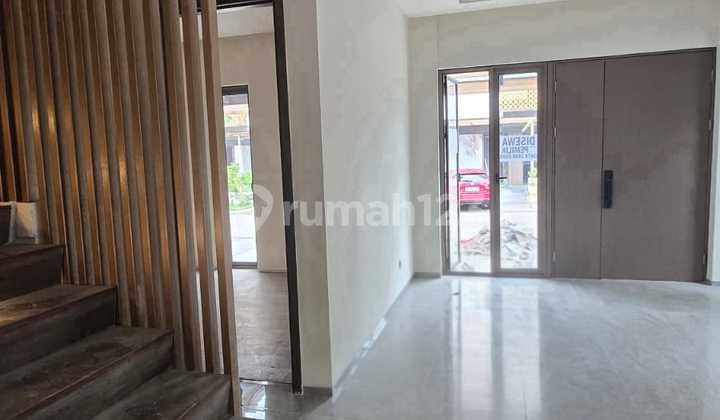 Disewakan Rumah Hoek di Puri 11 Tangerang 2