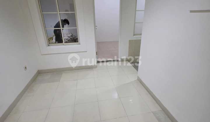 Perum Lippo karawaci Taman Britania Excalibur Tangerang 2