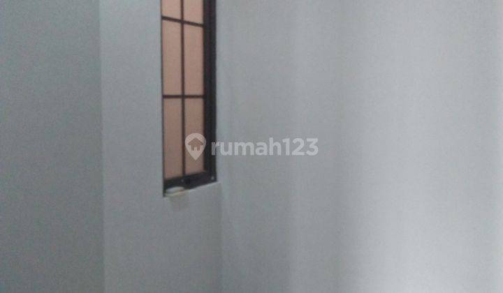 Disewakan Rumah East Asia 4x12m, 2Lt, 2AC Rapih Siap Masuk  2