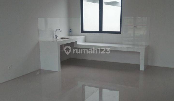 Dijual Rumah Siap Huni di Komplek Perumahan Citra Garden Puri Jakarta Barat 2