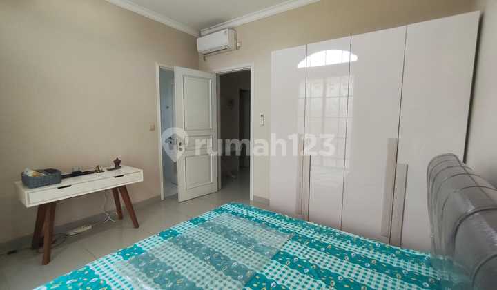 Dijual Rumah Furnished Dekat Club House Green Lake City