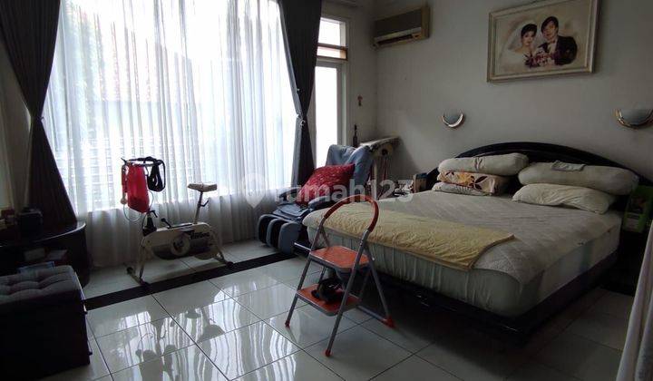 Dijual Rumah Terawat 2 lt di Setra Indah 2