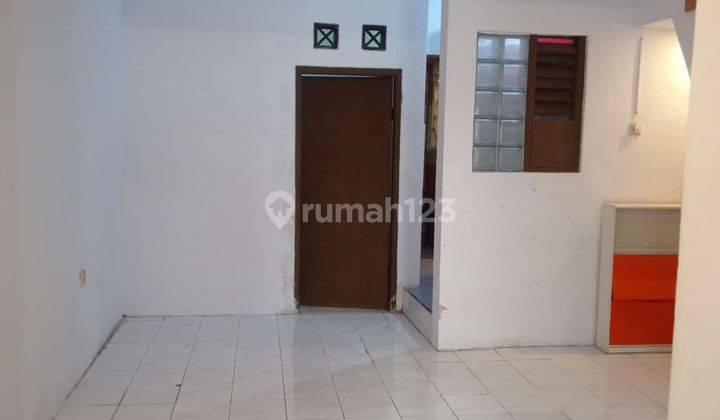 Rumah Antapani Bandung Strategis Bentuk.kotak 2,5lt 2