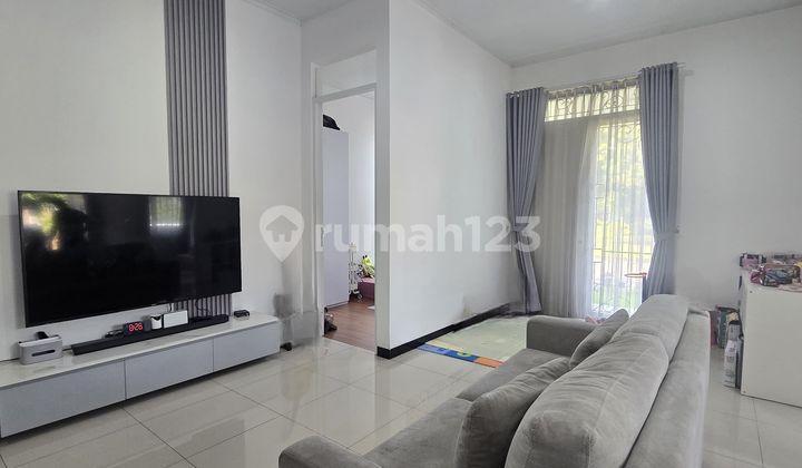 For Sale: Well-Maintained Tki V Sommerville House