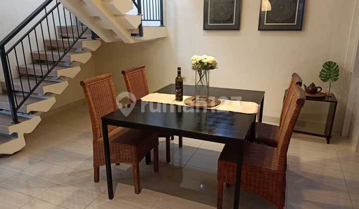 Rumah 2 Lt Semi Furnished Di Pusat Kota Rumah 2 Lt Semi Furnished Di Pusat Kota