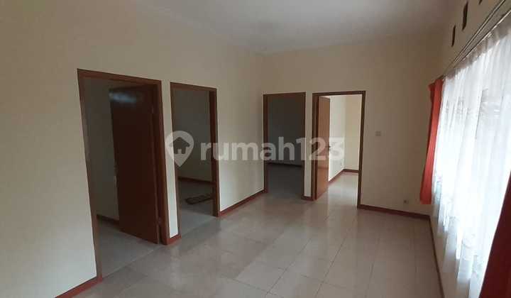 Disewakan Rumah Nyaman 1 Lantai Area Cigadung