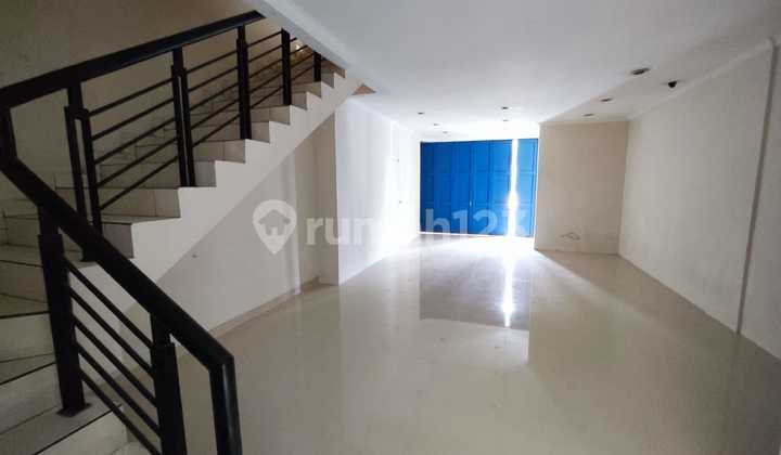 For Sale: Pajajaran Main Road Shophouse