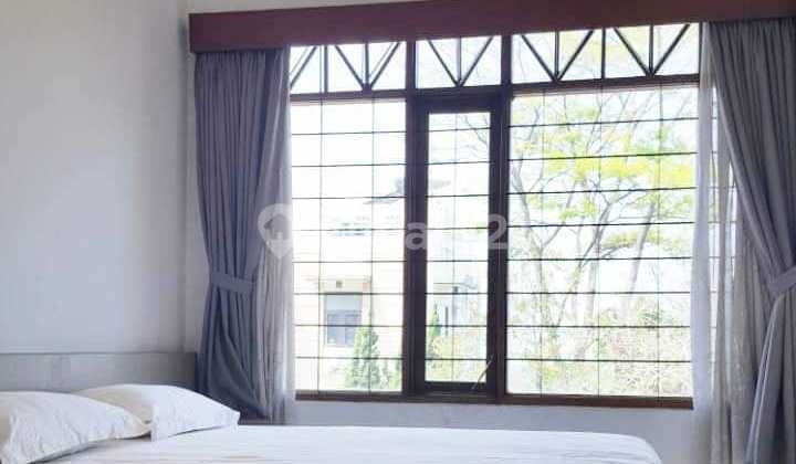 Disewakan Rumah Dengan Halaman Luas Full Furnish Resor Dago Pakar View Kota Bandung & Pengunungan 2