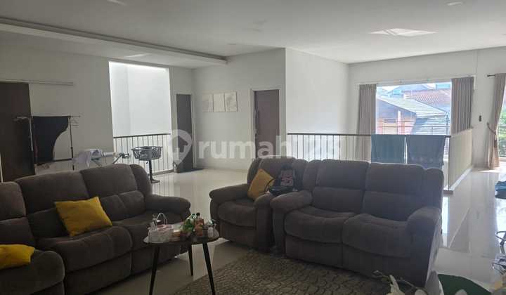 Luxury Minimalist House, Turangga Wing Location