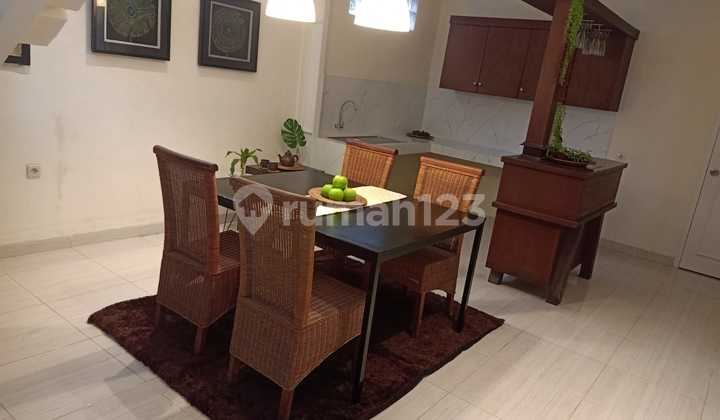 Rumah 2 Lt Semi Furnished Di Pusat Kota 2