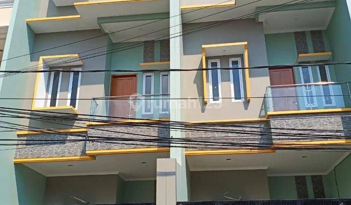 Rumah 3 Lantai Baru Jakarta Barat  1