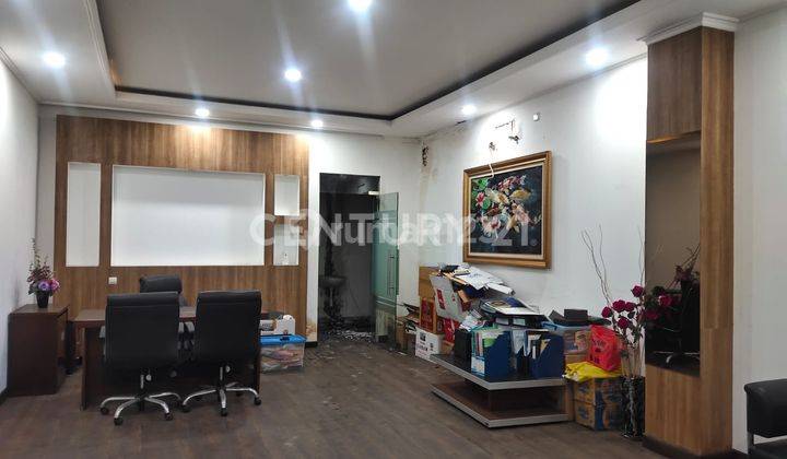 Gedung Kantor 3 Lantai Rawasari Cempaka Putih Jakarta Pusat 2