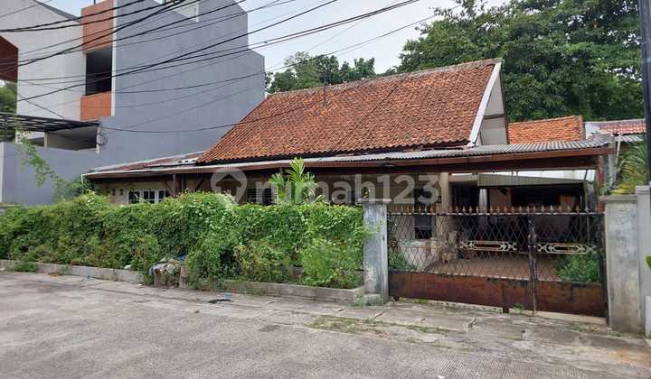 Hot Deal Tanah 298m2 Kebayoran Baru Hadap Timur Jalan 2,5 Mobil