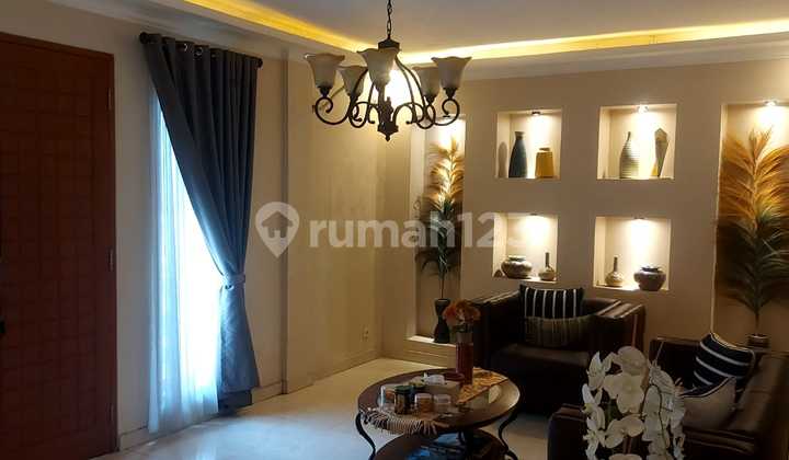 Dijual Rumah Cantik 2 Lantai di Pondok Pinang - Lokasi Strategis Dekat TB Simatupang & Pondok Indah