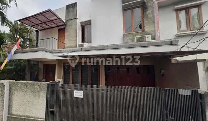 Rumah di Jl Bangka Jakarta Selatan Lebar Jalan 2 Mobil Bebas Banjir