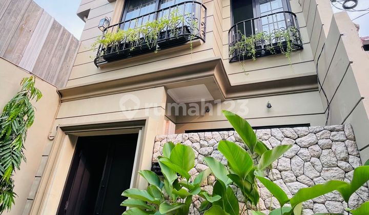 Beautiful Fully Furnished House in a Comfortable Complex on Asem Cipete Street – Strategic Location.