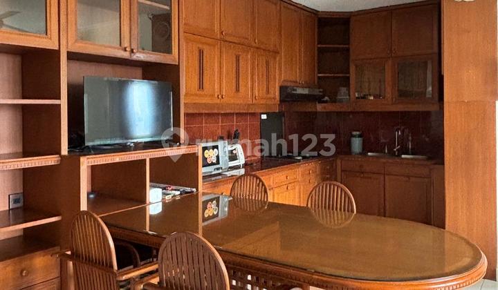 Apartemen Semanggi 3 Kamar Fully Furnished di Gatot Subroto - Lokasi Strategis 2
