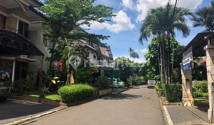 Rumah Luas dalam Komplek One-Gate System - Taman Depan Belakang, Lokasi Strategis Pejaten - LT 478 m² / LB 414 m²