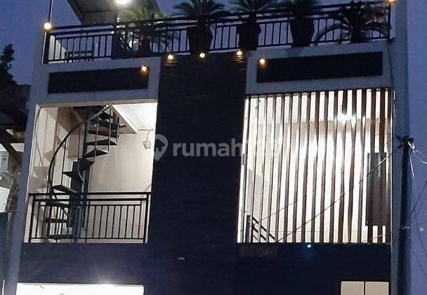 Turun Harga Hanya 1,9M Rumah Kos 3 Lantai SHM Omset 150 Juta Lokasi Strategis di Cawang 1