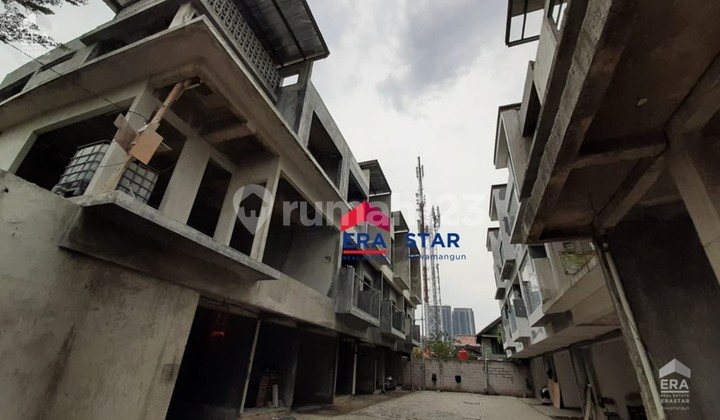 Town House 8 Unit Setengah Jadi Dijual Murah Di Menteng Atas Jaksel.