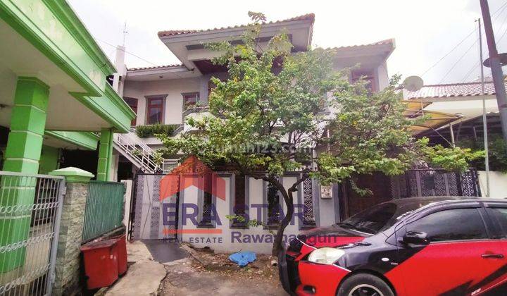 Rumah 2 Lantai Depan Taman Dijual Cepat Dan Murah di Malaka Country Jaktim 1