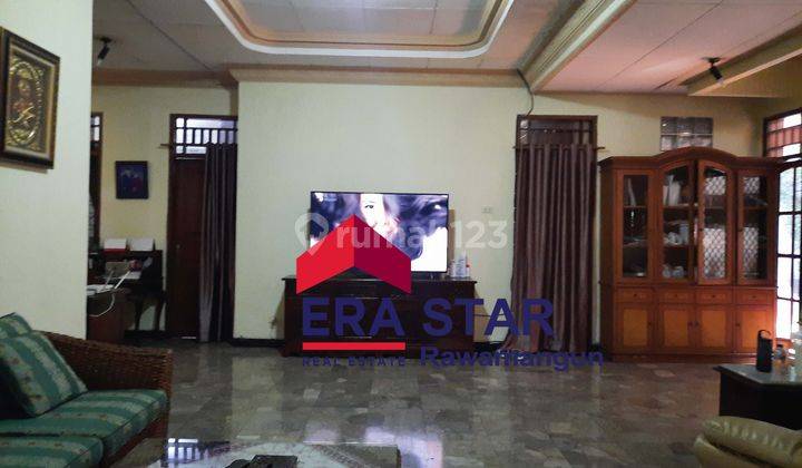 Rumah 2 Lantai Bagus Semi Furnished Shm, Utan Kayu, Jakarta Timur 2