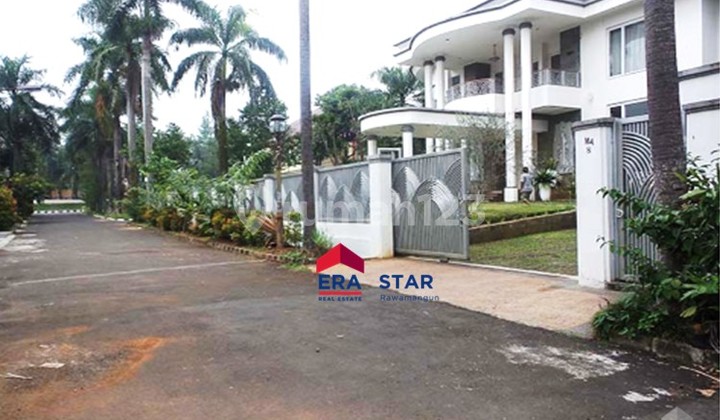 Luxury and Spacious Hook House Priced 50% Below Market in Bukit Cimanggu Villa Bogor