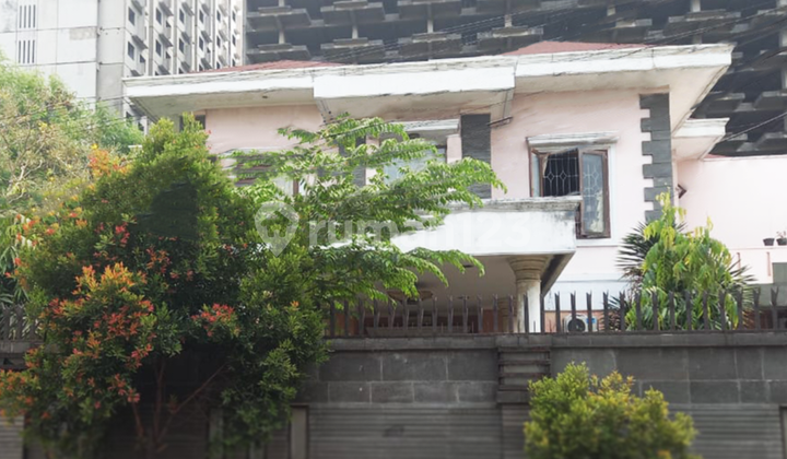 Di Jual Rumah Mewah di Kebon Jeruk Di Jual Rumah Mewah di Kebon Jeruk